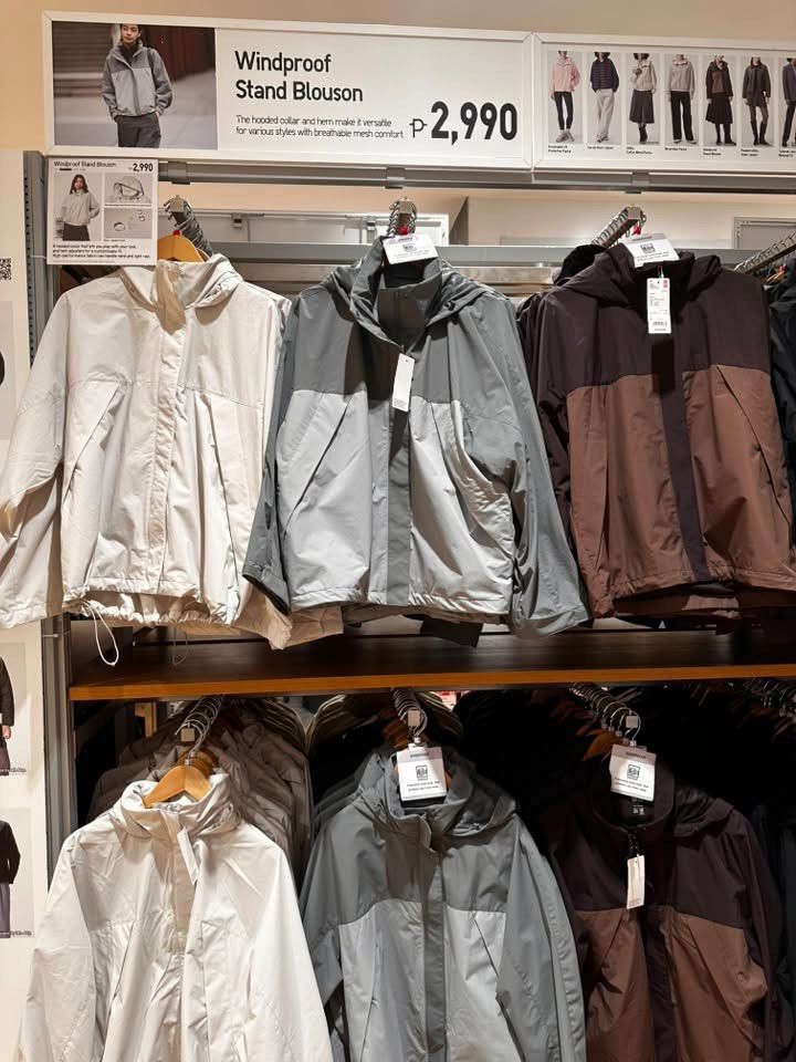 uni.qlo WINDPROOF BLOUSON (Category: Coats, Jackets and Outerwear) located in Quezon City. Submitted by chingchua18 (Listing ID 1462482846, Image 1). Description: ‼️NEW ARRIVAL-1,990 only‼️ YUNG NAGHHANAP NG MAS LIGHTWEIGHT BEST FOR PH TRANSITION WEATHER, LIGHTWEIGHT,WATER REPELLANT, LOC-QC BDO/GCASH SIZE NASA PHOTOS BRANDNEW SRP-2,990.