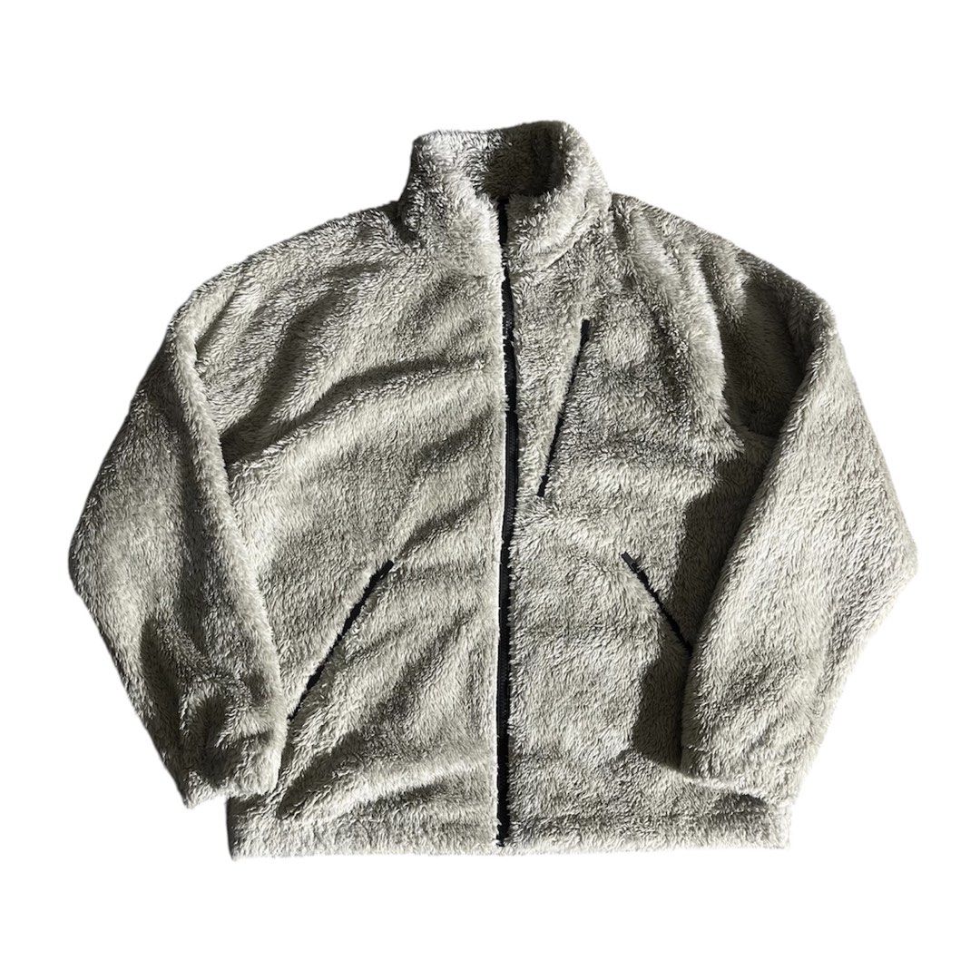 Uniqlo x Needles Fleece Jacket (Category: Coats, Jackets and Outerwear) located in Daraga. Submitted by th3cliquejunks (Listing ID 1462644040, Image 1). Description: Uniqlo x Needles Fleece Jacket Tagged Size: Medium Condition: 10/10 Flawless Measurement: Pit to pit: 23” Length: 26” - 2,280 Dm!.