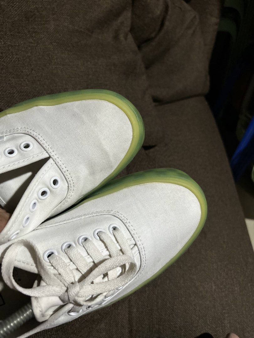 Vans (Category: Sneakers) located in Cebu City. Submitted by cyrilk1cks (Listing ID 1462530547, Image 3). Description: .
