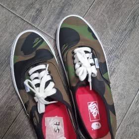 Vans Bape (Category: Sneakers) located in Rizal. Submitted by wendell22 (Listing ID 1462604580, Image 3). Description: 7.5 mens Bape!!!! Fitted only as in icheck mo super fresh With box no extra lace no pin Bilhin mo na yan 6k only Mura icheck mo magkano benta nila dyan Rare Buy at your own risk ❤️.