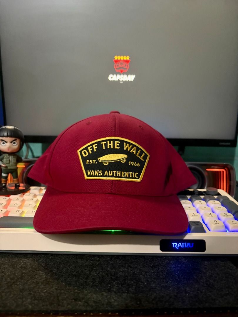 Vans Off The Wall Authentic 1966 Trask Snapback Signature Snapback Cap🧢 (Category: Caps & Hats) located in Manila. Submitted by capsdayph (Listing ID 1462665378, Image 1). Description: Vans Off The Wall Authentic 1966 Trask Snapback Signature Snapback Cap🧢 RFS: Decluttering.