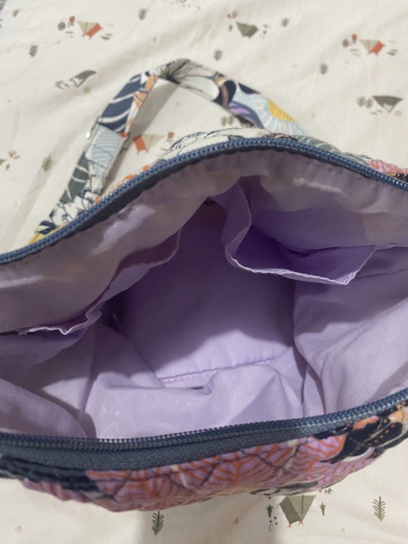 Vera Bradley Palm Floral Pattern Bag (Category: Tote Bags) located in Paranaque City. Submitted by vivienelou52715 (Listing ID 1462545239, Image 2). Description: authentic, bought from US used a few times, no issues.