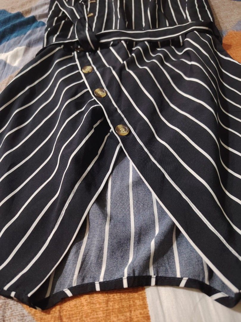 Vertical Stripe Mini Dress (Category: Dresses) located in Quezon City. Submitted by franziana_22 (Listing ID 1462515799, Image 3). Description: .