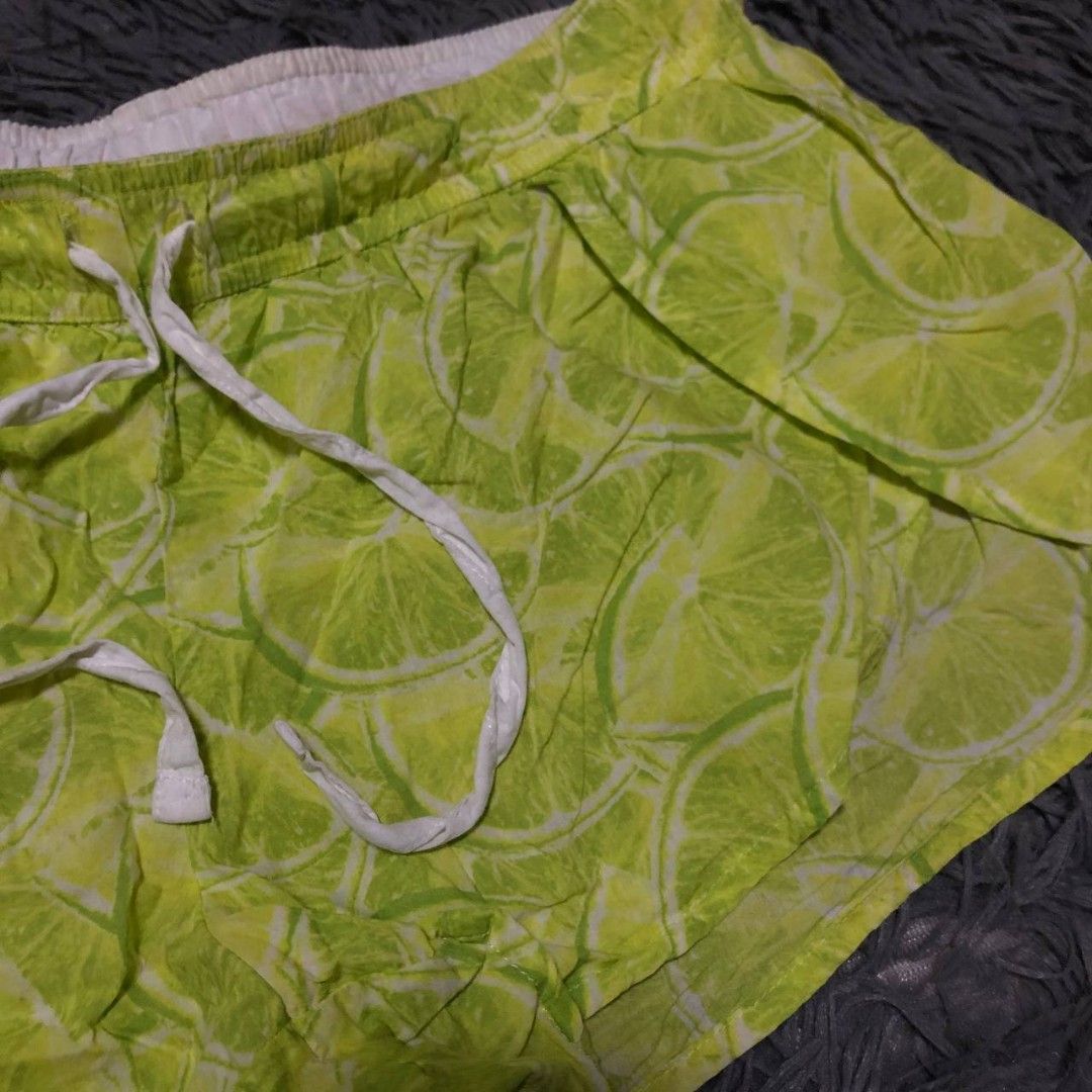 Victoria's Secret Lemon Short (Category: Shorts) located in Camiling. Submitted by thriftscape2024 (Listing ID 1462586076, Image 3). Description: Excellent Condition Color rate: 9/10 Issue: ❌❌❌ W: 26-36 L: 10 Thigh: 12 Leg Opening: 12.