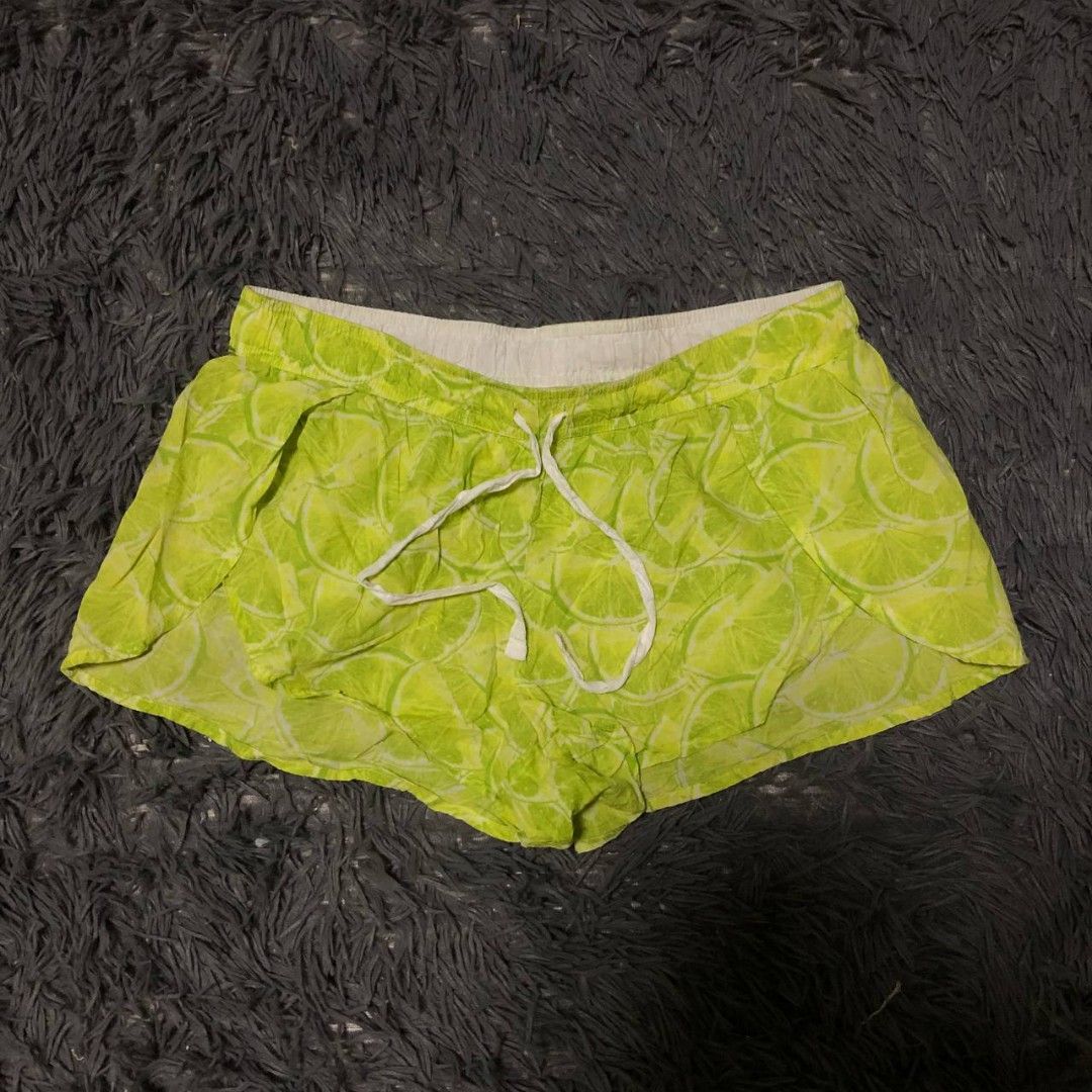 Victoria's Secret Lemon Short (Category: Shorts) located in Camiling. Submitted by thriftscape2024 (Listing ID 1462586076, Image 1). Description: Excellent Condition Color rate: 9/10 Issue: ❌❌❌ W: 26-36 L: 10 Thigh: 12 Leg Opening: 12.