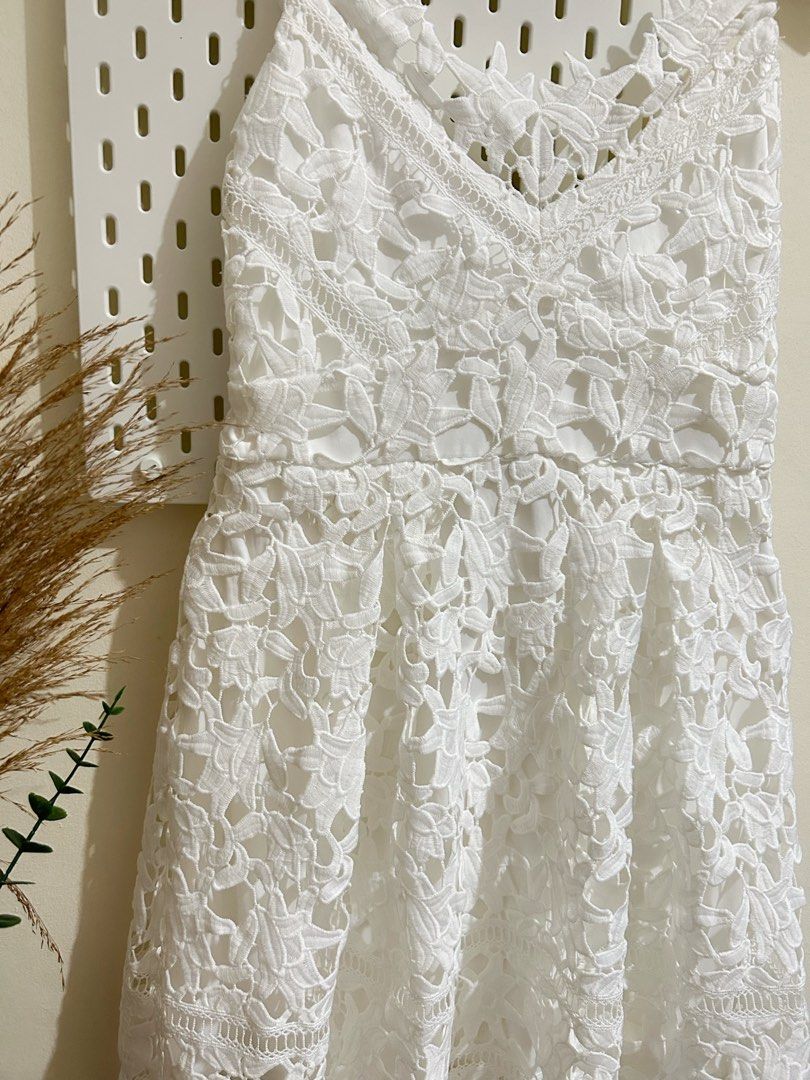 VILA Lace Cami Mini Dress (Category: Dresses) located in Manila. Submitted by maison_marie (Listing ID 1462646698, Image 2). Description: VILA is a Danish womenswear fashion brand from Europe. Details: This was given to me as a gift and has never been worn. Adjustable spaghetti straps Back zipper closure Size/ Medium on tag Brand new and never worn. Washed once to freshen up before listing. Please note that the original tag has been removed. A fe