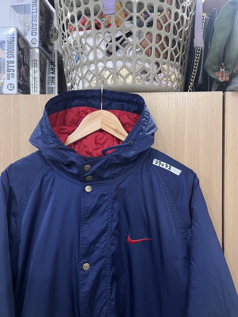Vintage 1990’s Nike Jacket (Category: Coats, Jackets and Outerwear) located in Mandaluyong City. Submitted by tatin_abad07 (Listing ID 1462444839, Image 2). Description: Vintage Nike 2XL, 27x32 Condition: 10/10 Issue: no zipper ₱700.00 .