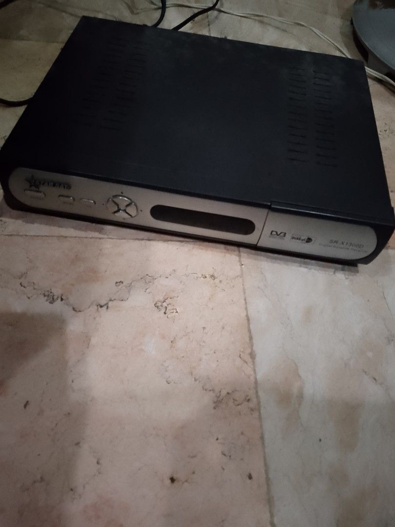 Vintage Audio (Category: Portable Music Players) located in Manila. Submitted by alterwind (Listing ID 1462629285, Image 1). Description: .