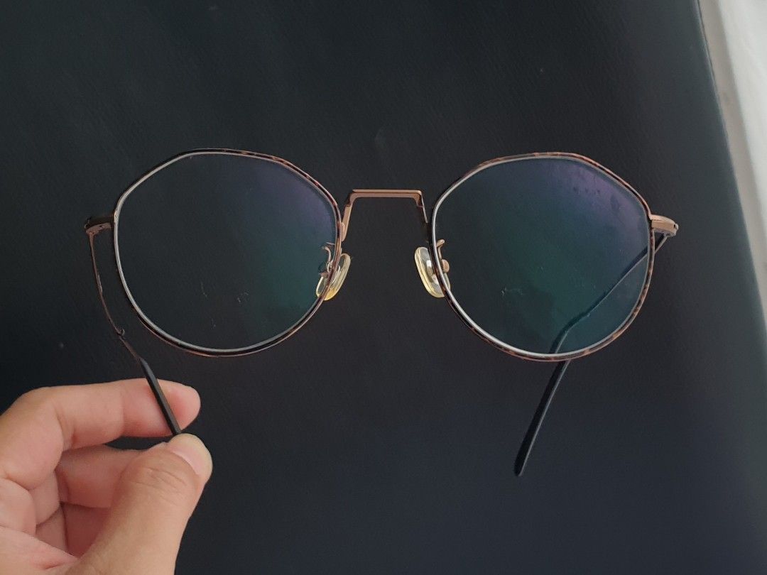 Vintage Bony Lightweight Eyeglass Frame (Category: Sunglasses & Eyewear) located in Quezon City. Submitted by WasalakTwo (Listing ID 1462582588, Image 1). Description: Bought in Japan Durable and high quality Goodcondition Clean and presentable Lens are graded, but replaceable Open for delivery nationwide Front Width 13.2cm Front Height 4.6cm.
