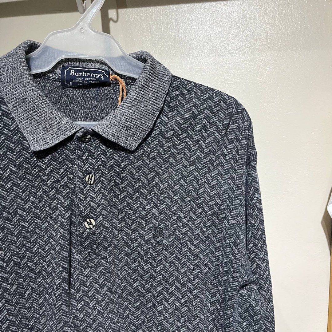 VINTAGE BURBERRY LONGSLEEVE (Category: Coats, Jackets and Outerwear) located in Iloilo. Submitted by wear_it5k (Listing ID 1462668825, Image 2). Description: .
