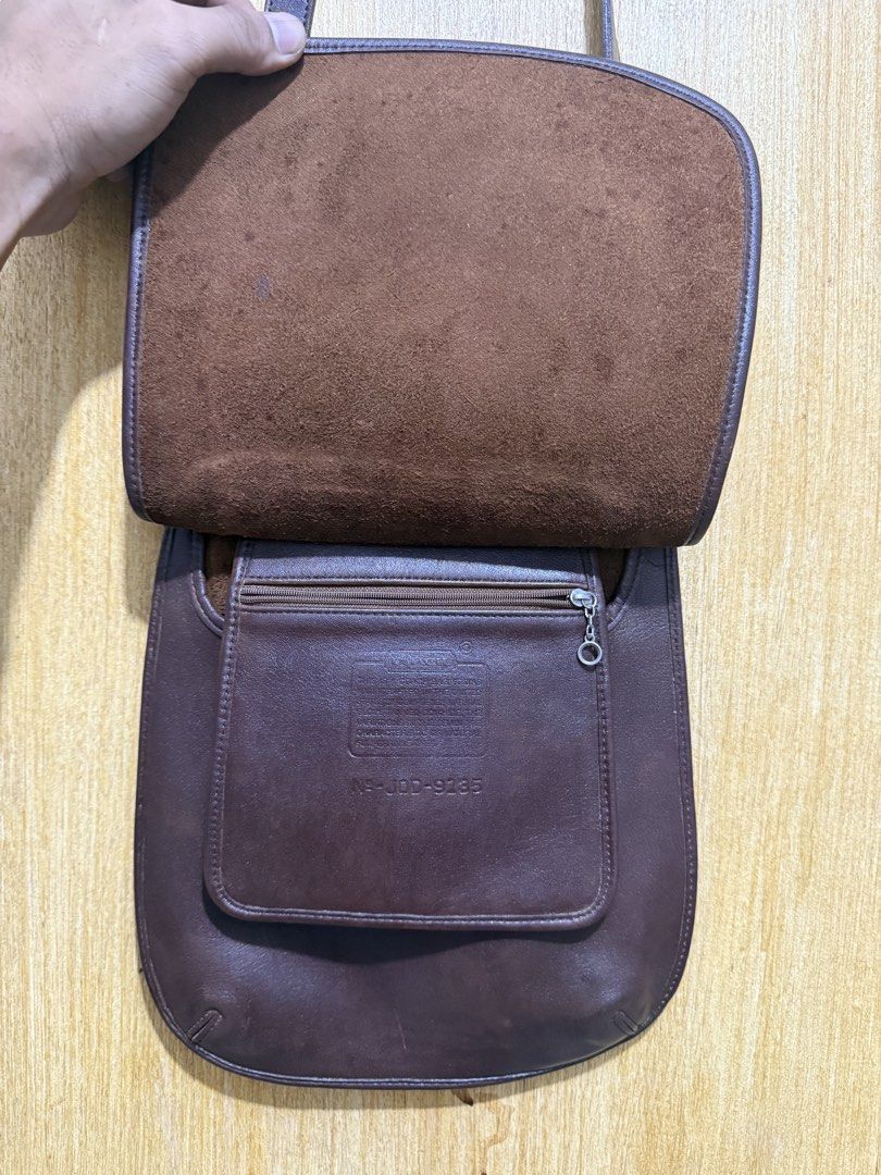 Vintage Coach hippie sling (Category: Luxury Bags & Wallets) located in Maramag. Submitted by thriftshoesapparatus (Listing ID 1462598065, Image 2). Description: .