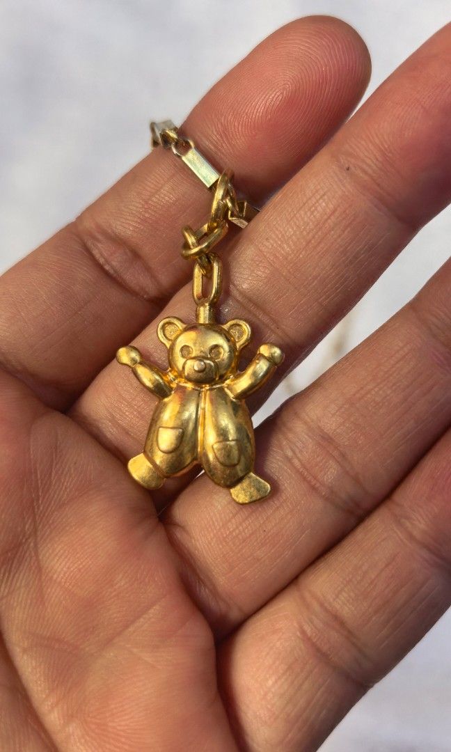 Vintage Feiler bear necklace (Category: Necklaces) located in Tuguegarao City. Submitted by zenphoenix-7ad615 (Listing ID 1462546284, Image 2). Description: Pretty bear necklace feiler.