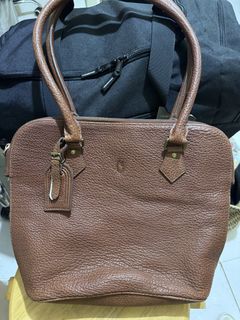 (Category: ) located in . Submitted by luvbags40524 (Listing ID 1462610205, Image 1). Description: .