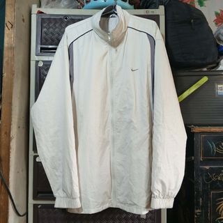 (Category: ) located in . Submitted by thriftinefolife (Listing ID 1462543841, Image 1). Description: .
