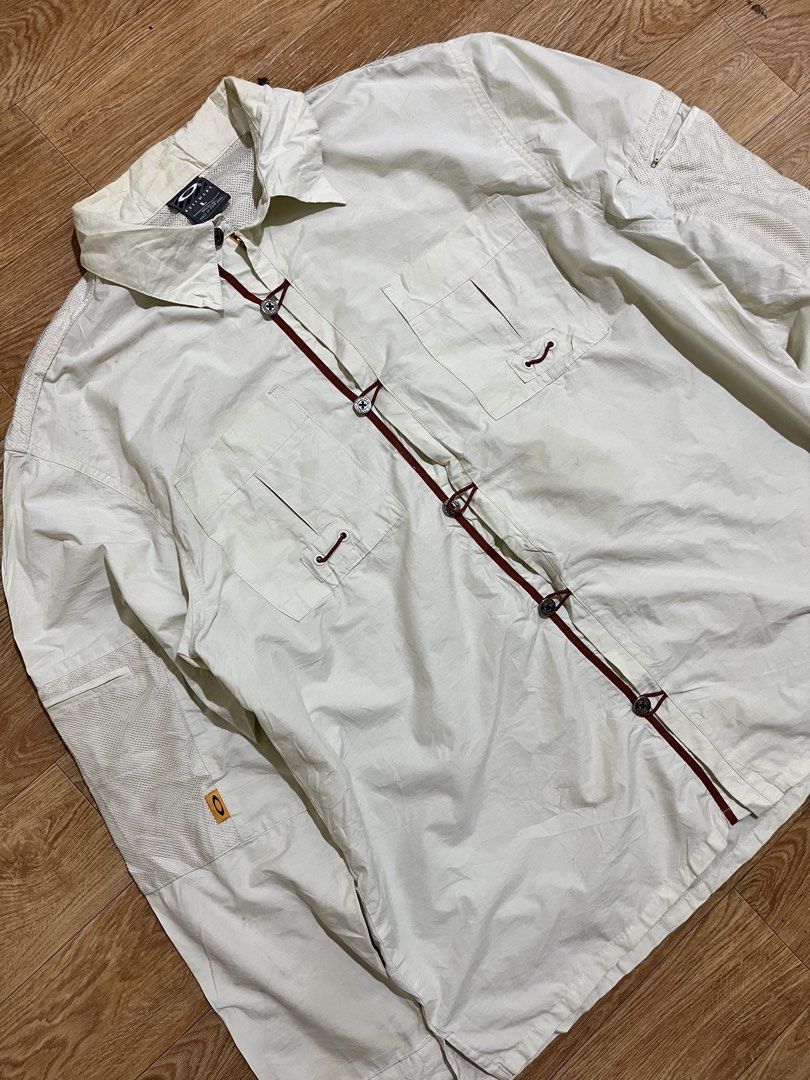 Vintage Oakley Software Jacket (Category: Coats, Jackets and Outerwear) located in Zamboanga. Submitted by alterramz08 (Listing ID 1462635325, Image 3). Description: Vintage Oakley Software Jacket Size xl Width 24 Length 30.5 Verygood Condition Need wash Price : 1,500 Pesos .