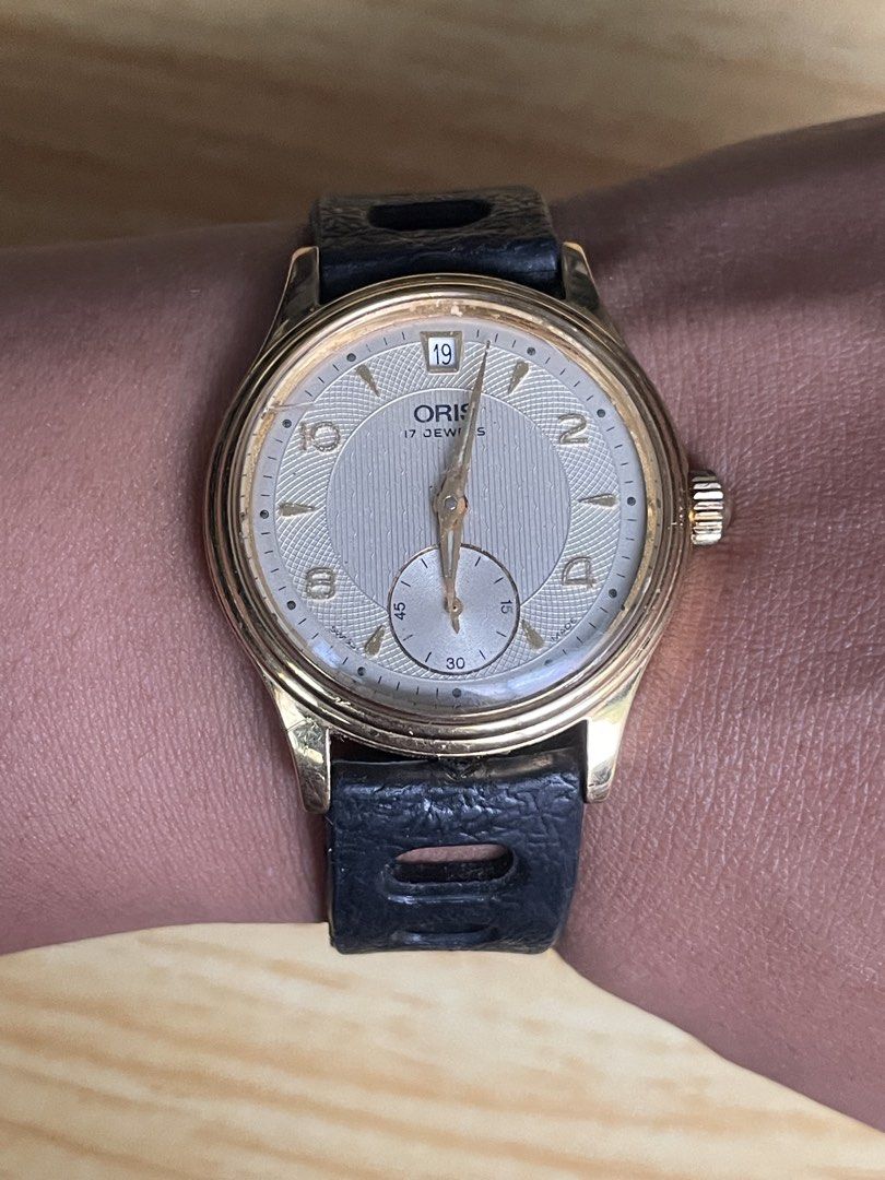 Vintage Oris Classic (Category: Men's Watches) located in Taguig. Submitted by tester1x (Listing ID 1462474270, Image 1). Description: Vintage Oris Swiss Made Small Second Sub Gold Plated Bezel Stainless Steel Back Case 32mm Replacement Strap buckle.