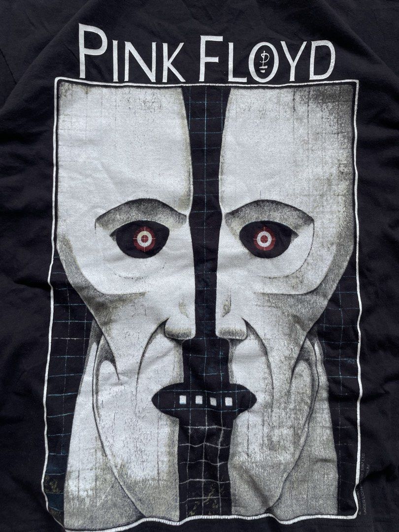 Vintage pink Floyd the division bell (dated 1987) (Category: Tshirts & Polo Shirts ) located in General Mariano Alvarez. Submitted by savenlester (Listing ID 1462627410, Image 3). Description: Vintage pink Floyd (dated 1987) ◾W - 23 ◾L - 28 ◾Good condition ◾Color rate 8.5/10 .