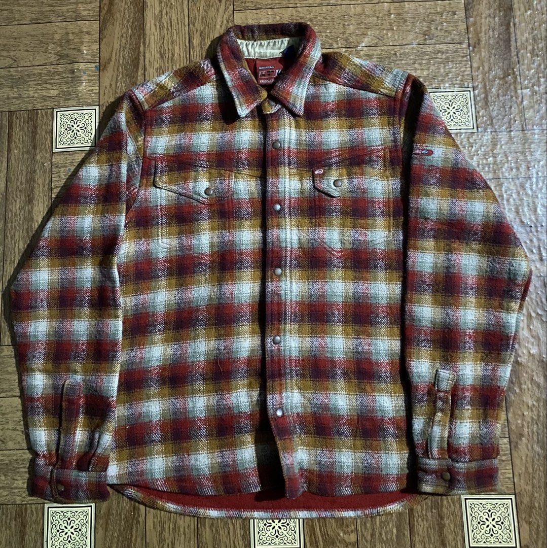 Vintage quiksilver flannel (Category: Coats, Jackets and Outerwear) located in Puerto Princesa. Submitted by zeallion.b850aa (Listing ID 1462612375, Image 1). Description: .