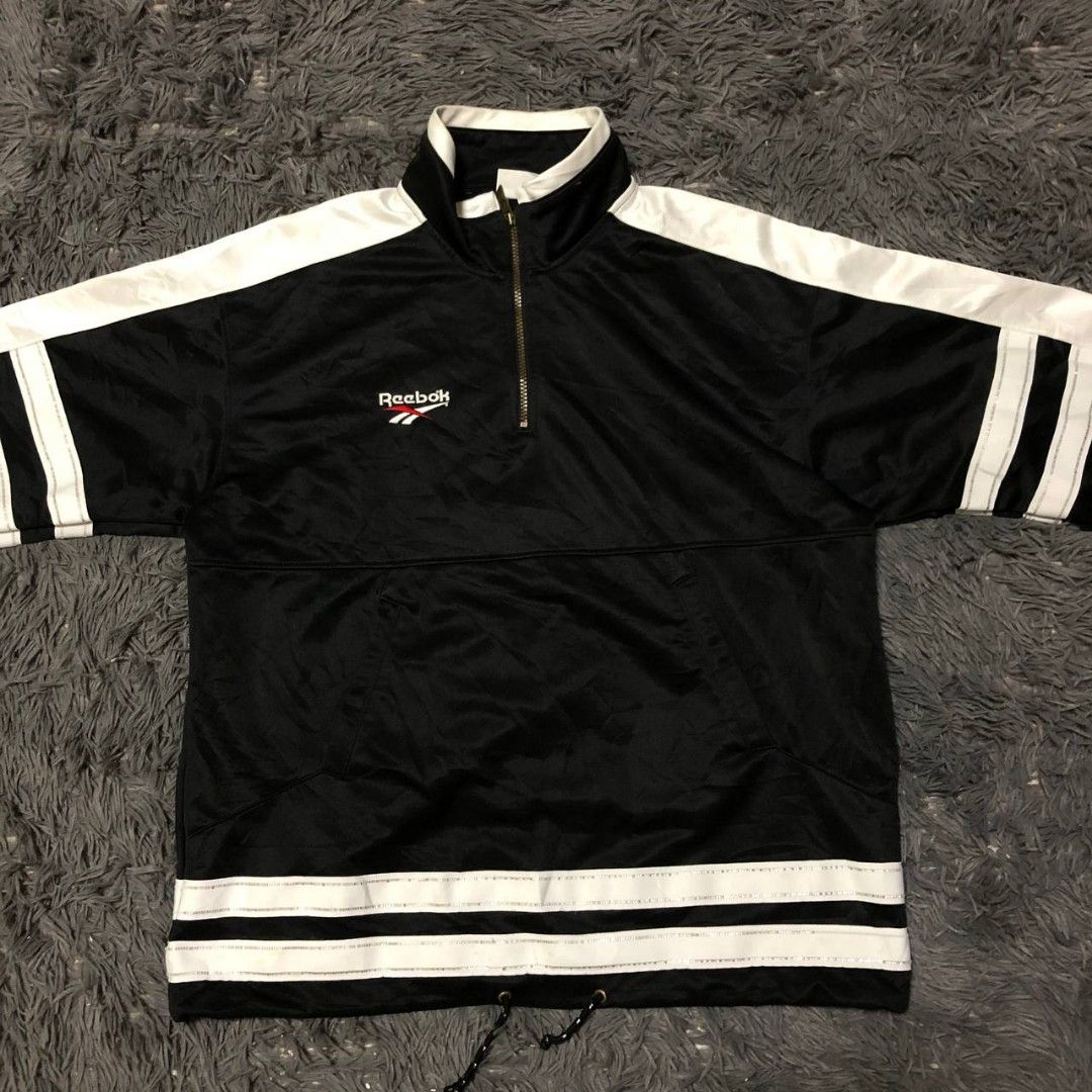 Vintage Reebok Track Jacket (Category: Activewear) located in Camiling. Submitted by thriftscape2024 (Listing ID 1462589587, Image 2). Description: Excellent Condition Color rate: 9/10 Issue: ❌❌❌ Dimes: W24xL28.