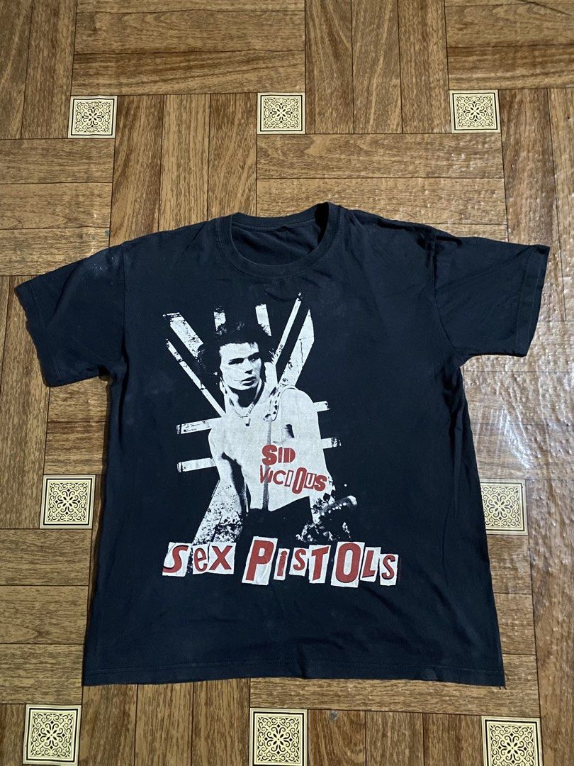 Vintage sex pistol (Category: Tshirts & Polo Shirts ) located in Puerto Princesa. Submitted by zeallion.b850aa (Listing ID 1462610075, Image 1). Description: Need wash only and cut tag.