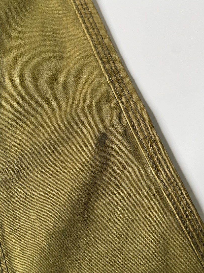 Vintage To Good Multi Pocket Cargo Pants (Category: Trousers) located in Baguio. Submitted by the_gunstore (Listing ID 1462624271, Image 2). Description: Size tagged: L Issue: Stains, Discoloration Waistline:15.5(31) Full Length:41 Thigh:11.5 Leg Opening:10 Inseam:31.5 Knee:10.5 Front Rise:10.