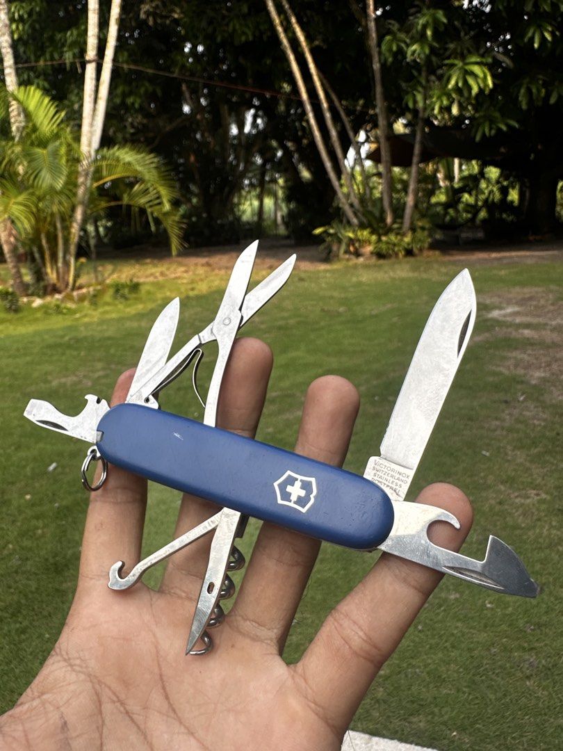 Vitorinox swiss camping knife (Category: Hiking & Camping) located in Tacurong. Submitted by locationtacurongcitymindanao (Listing ID 1462570074, Image 1). Description: See pictures for its condition Located: Tacurong City Mindanao .