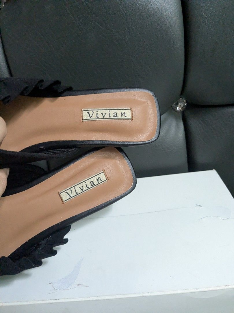 Vivian Japan Black Suede Mules (Category: Loafers) located in Quezon City. Submitted by nnncorner (Listing ID 1462592918, Image 3). Description: Vivian Japan Black Suede Miles Size EU 36 / US 7 / 25 cm tape measured With box Never been used Original price 980 in pesos Selling it for 600.