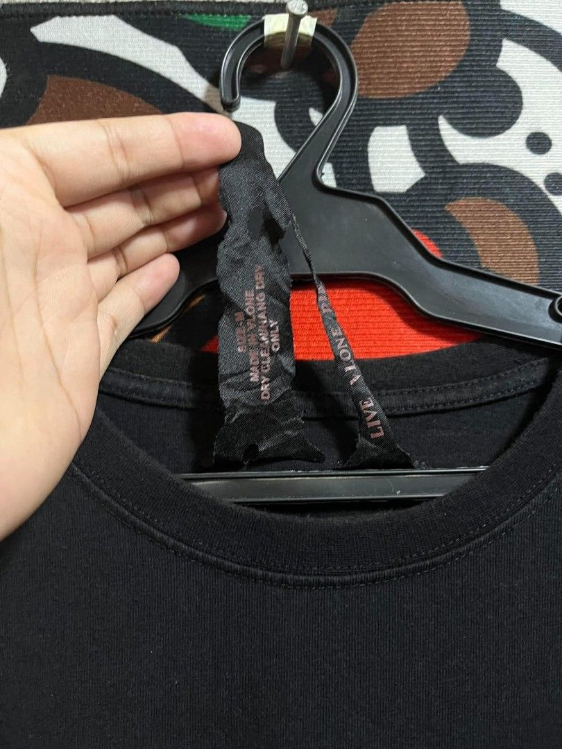 Vlone (Category: Tshirts & Polo Shirts ) located in Taguig. Submitted by bimbyanche19839 (Listing ID 1462606591, Image 3). Description: Vlone Size: Large-Xlarge Width: 23 Length: 30 Color Rate: 9.5/10 Good Condition No flaws 🏷️400php plus ship 📍Taguig Location.