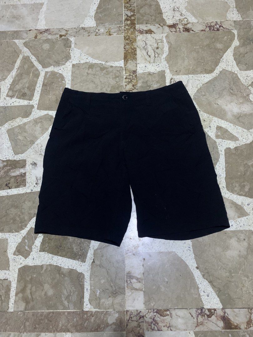 volcom board shor (Category: Shorts) located in Manila. Submitted by adreamthrift27 (Listing ID 1462626956, Image 1). Description: volcom board short size:33-36 excellent condition leg opening:11 length:20.5 no issue nego .