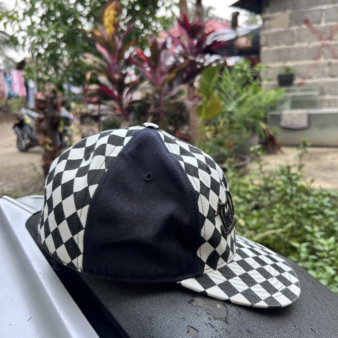 Von Dutch Close cap (Category: Activewear) located in Butuan. Submitted by handpick8600 (Listing ID 1462559093, Image 2). Description: Want to sell! Von Dutch Close Cap FULL CAP ( 7⅜ OR 59CM) BLACK AND WHITE COLOR CHESSBOARD DESIGN 📍Butuan City, Agusan Del Norte 8600.