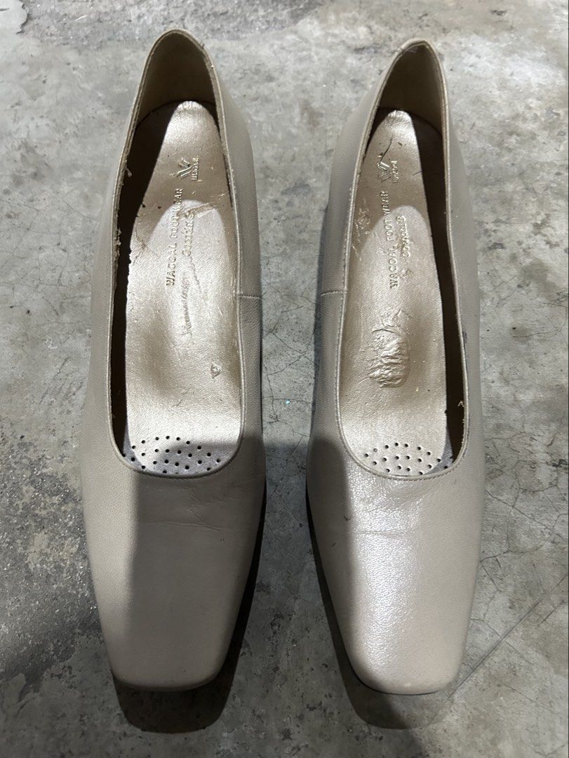 Wacoal Cocochi Shoes (Category: Heels) located in Quezon City. Submitted by jjsurplus_23 (Listing ID 1462471964, Image 1). Description: 22.5cm insole.