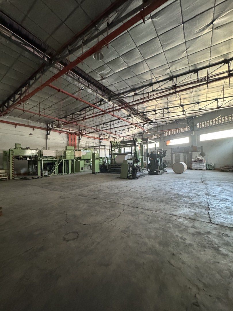 WAREHOUSE FOR LEASE BINAN LAGUNA (Category: Commercial) located in Paranaque City. Submitted by nicolo.remaxprimeph (Listing ID 1462472442, Image 2). Description: WAREHOUSE FOR LEASE 📍Biñan, Laguna Total Lot Area: 4,139 sqm Floor area: Approx 4,000 sqm Loading docks Manufacturing/Storage Facilty Office Mezzanine Inside an industrial park Rates: Warehouse: P250/sqm /month VAT ex Photos: https://photos.app.goo.gl/swmNVEDY5k5s8EwDA .
