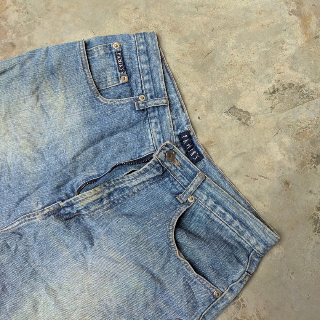 Washed jorts (Category: Shorts) located in Ozamiz City. Submitted by drithrft (Listing ID 1462457758, Image 3). Description: Dimensions (inches) Waist - 30 Length - 23 Thigh - 12.5 Leg opening - 10.5 Condition - 10/10 Issue - minor stain.