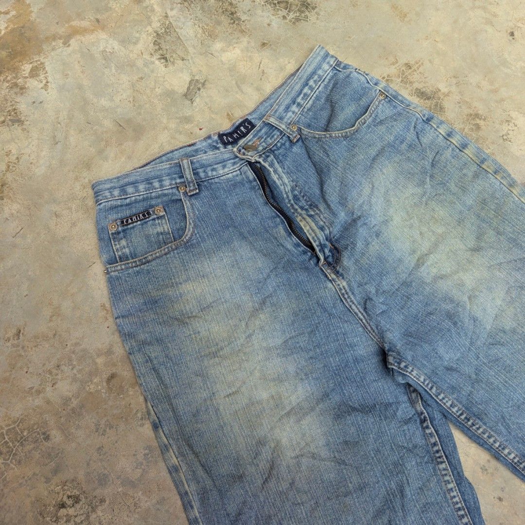Washed jorts (Category: Shorts) located in Ozamiz City. Submitted by drithrft (Listing ID 1462457758, Image 2). Description: Dimensions (inches) Waist - 30 Length - 23 Thigh - 12.5 Leg opening - 10.5 Condition - 10/10 Issue - minor stain.