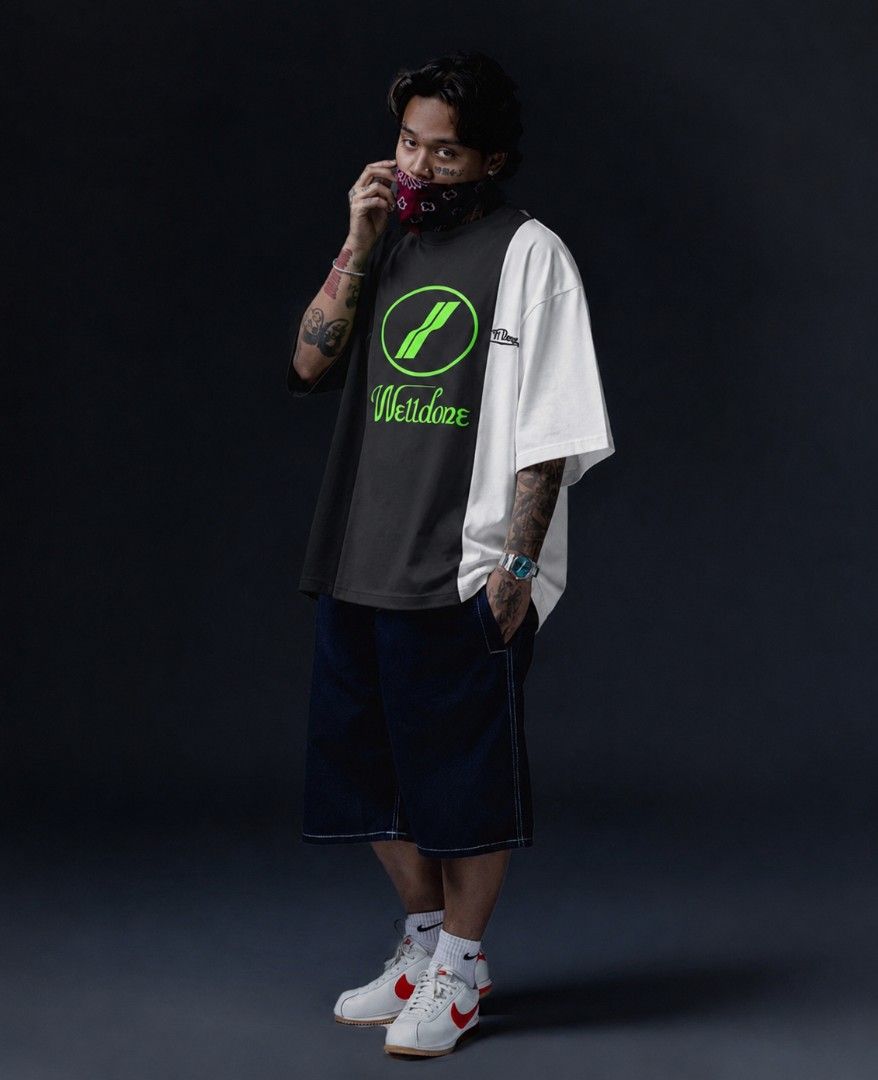We11done Remake 3 Panel Reflective Logo Tee (Category: Luxury Apparel) located in Manila. Submitted by evenjoe.rig_out (Listing ID 1419457023, Image 1). Description: We11done Remake 3 Panel Reflective Logo Tee Length 29 inches Width 23 inches.