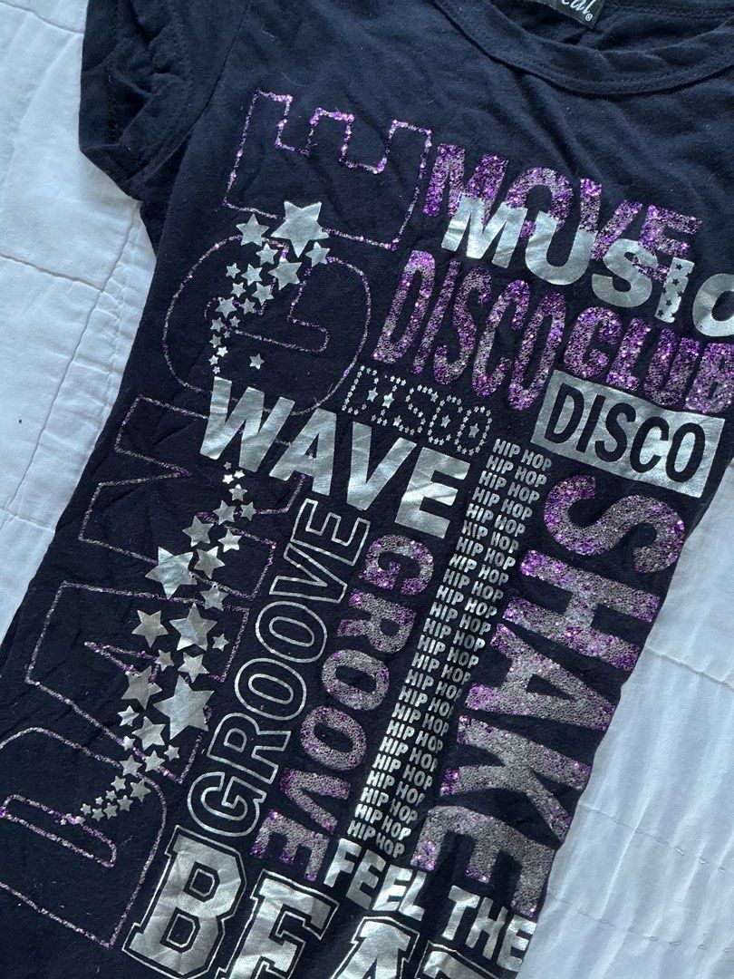 WETSEAL tshirt (Category: Shirts) located in Quezon City. Submitted by thriftedbyblair_ (Listing ID 1462588628, Image 3). Description: .