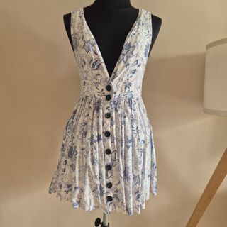 (Category: ) located in . Submitted by ThriftSing (Listing ID 1462553105, Image 1). Description: .