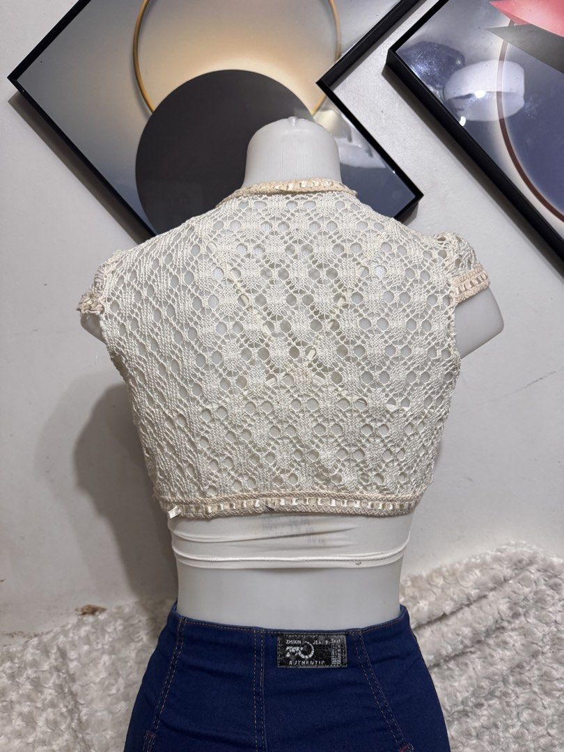White Lace Bolero Jacket (Category: Others Tops) located in Marikina City. Submitted by lorradel (Listing ID 1462452004, Image 3). Description: - fits xs- s - Creamy white lace set - inner not included - Cropped bolero jacket with short sleeves - Features floral appliques and pearl details on the jacket - Matching inner crop top with floral lace pattern - Perfect for special occasions - Great for stylish layering with jeans or skirts - MAY HAVE s