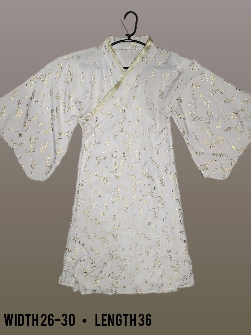 WHITE PRINTED KIDS KIMONO COSTUME (Category: Traditional & Ethnic wear) located in Pateros City. Submitted by amj_amj (Listing ID 1462569175, Image 3). Description: .