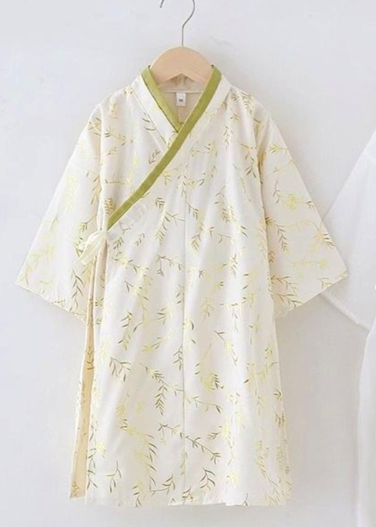WHITE PRINTED KIDS KIMONO COSTUME (Category: Traditional & Ethnic wear) located in Pateros City. Submitted by amj_amj (Listing ID 1462569175, Image 1). Description: .