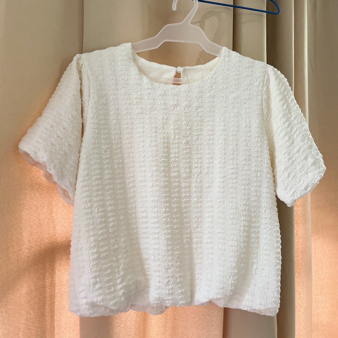 Cream Textured Short Sleeve Top (Category: Blouses) located in Manila. Submitted by princess.01.1 (Listing ID 1462505745, Image 1). Description: Di nagamit since nabili sinukat lang J&t only +55 sf.
