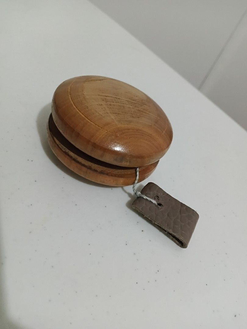 Wooden Yo-yo (Category: Educational & Learning Toys) located in Davao. Submitted by all_below_900 (Listing ID 1462609761, Image 1). Description: .