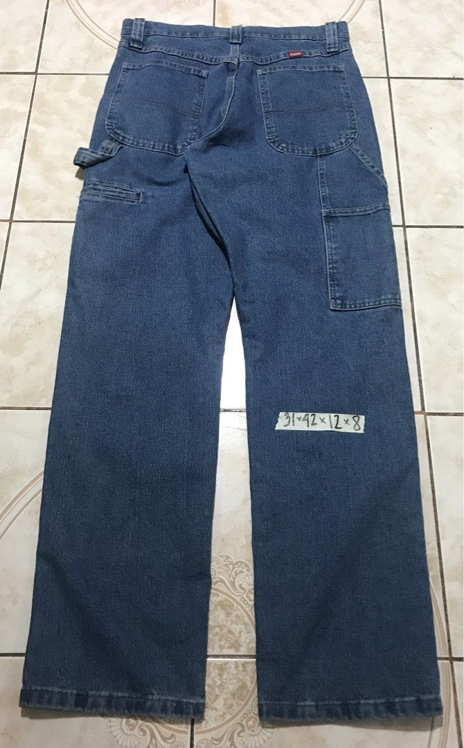 Wrangler - carpenter pants (Category: Jeans) located in Manila. Submitted by avecillaa57811 (Listing ID 1462639022, Image 3). Description: W - 31 L - 42 Thigh - 12 Lo - 8.