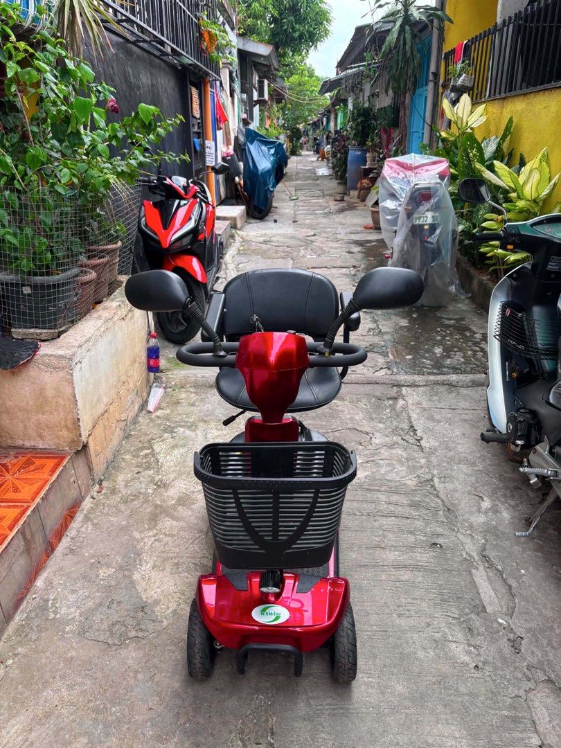 WXWISE Mobility Scooter (foldable) (Category: Wheelchairs) located in Santa Rosa. Submitted by jeff_fonte (Listing ID 1458607312, Image 1). Description: Selling WXWISE mobility scooter for PHP 20,000. Bought 10 months ago. Good for seniors or PWD. 🛵 Specs Brand: WXWISE Foldable: Yes ✅ Power: 300W Battery: 24V12Ah Range: 20km Speed: 0-12km/h or 3 adjust speed Charging time: 2-4 hours Capacity: 150kg 💰 RFS: Was used for rehab, okay na nyung patie