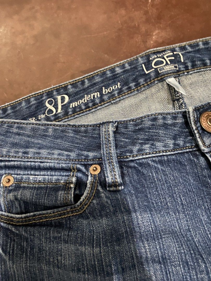 Y2k Ann Taylor Mid~Rise Modern Bootcut (Category: Jeans) located in Malita. Submitted by ronnyboi (Listing ID 1462567967, Image 2). Description: W:31 L:39 L:11 H:8 Mine:450.