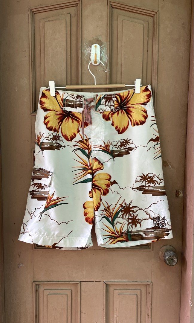 Y2k Billabong Board Short (Category: Swim Trunks & Board Shorts) located in Liloy. Submitted by juan2thrift (Listing ID 1462474344, Image 1). Description: Billabong Y2k Board Short Size 32 Good Condition Has minimal flaws.
