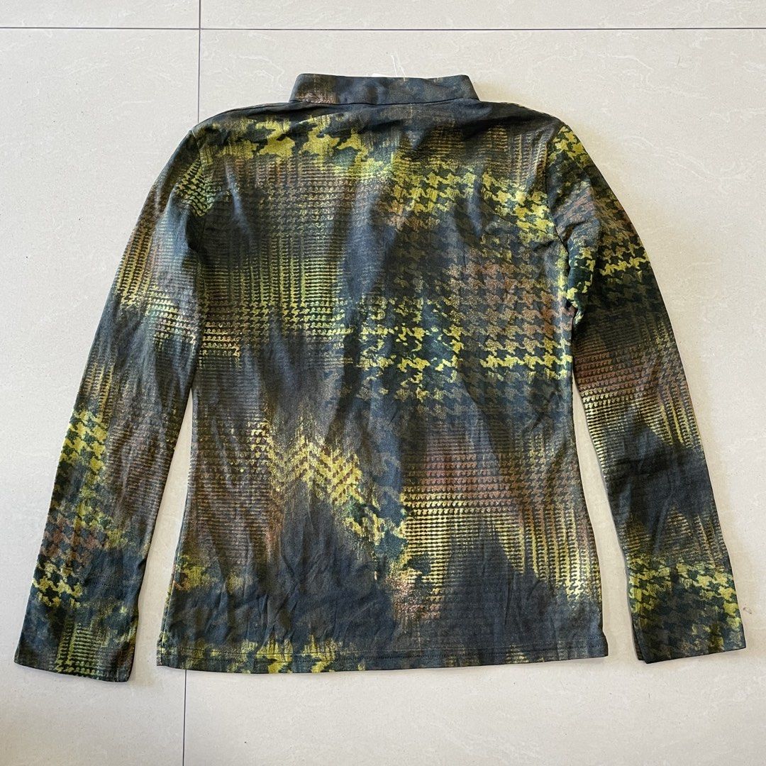 Y2K Morgan de Toi Polyamide Henley Top (Category: Longsleeves) located in Bacoor. Submitted by thrift2dough (Listing ID 1462617629, Image 2). Description: Y2K Morgan de Toi Polyamide Henley Top Size: T2 (Small to Medium) Condition: 10/10 (Excellent) Issue: None Dimensions Width: 16.5 in Length: 21.5 in Price: 1,000 shipped.