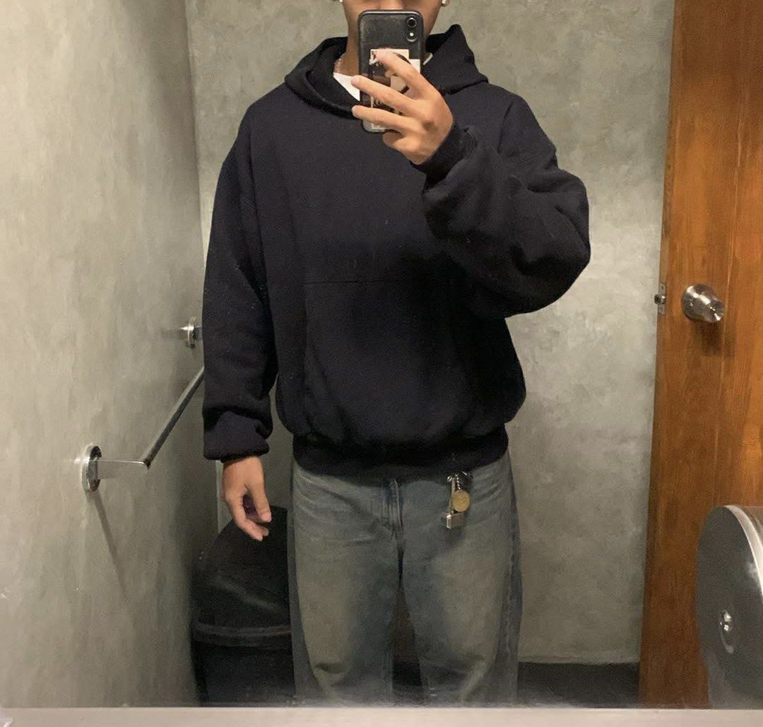 YEEZY GAP BLACK HOODIE (Category: Hoodies) located in Quezon City. Submitted by borifuka (Listing ID 1462471151, Image 2). Description: - Classic black hoodie - Relaxed fit with a front pocket - Ribbed cuffs and hem for a snug feel - Made from soft, comfortable fabric and super heavy weight cotton - SIZE LARGE - AUTHENTHIC negotiable!! MY HEIGHT IS 5’9 80kg for reference scroll for the when worn pic.