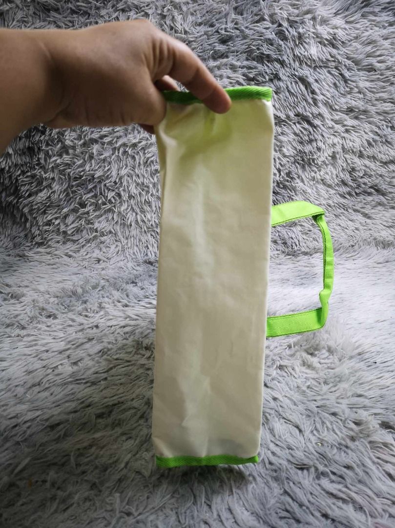 Yellow Green & White Shopper Bag (Category: Tote Bags) located in Santa Cruz. Submitted by jmy_surplus.2 (Listing ID 1462670088, Image 2). Description: Size ; L - 10 W - 14 Color ; Yellow Green , White Type ; Tote bag Brand ; No brand Material ; Nylon Style ; Zipper Closure Tote bag LR 129 JMY 1 Batch #221.
