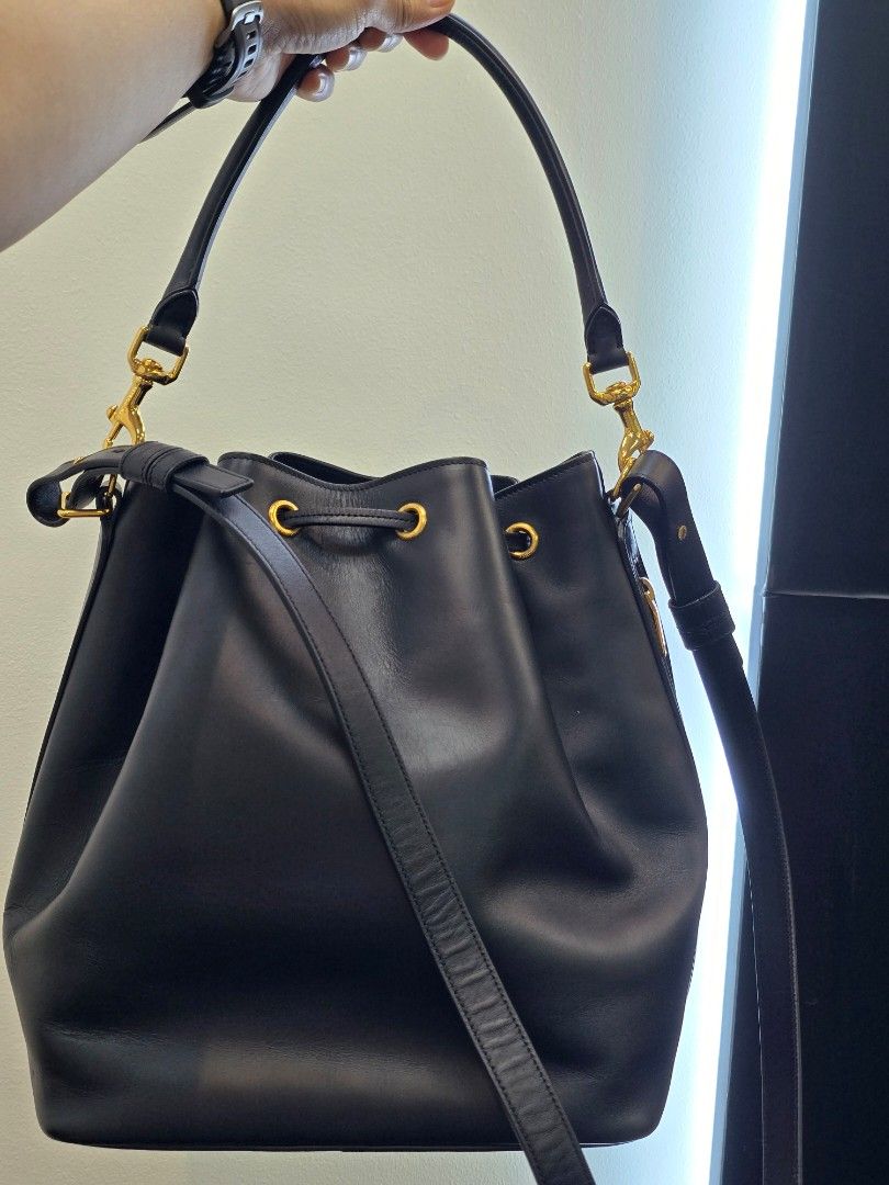 YSL Emmanuelle Large Black Bucket Bag (Category: Luxury Bags & Wallets) located in Taguig. Submitted by mluxeph (Listing ID 1462505998, Image 2). Description: YSL Emmanuelle Large Black Bucket Bag.